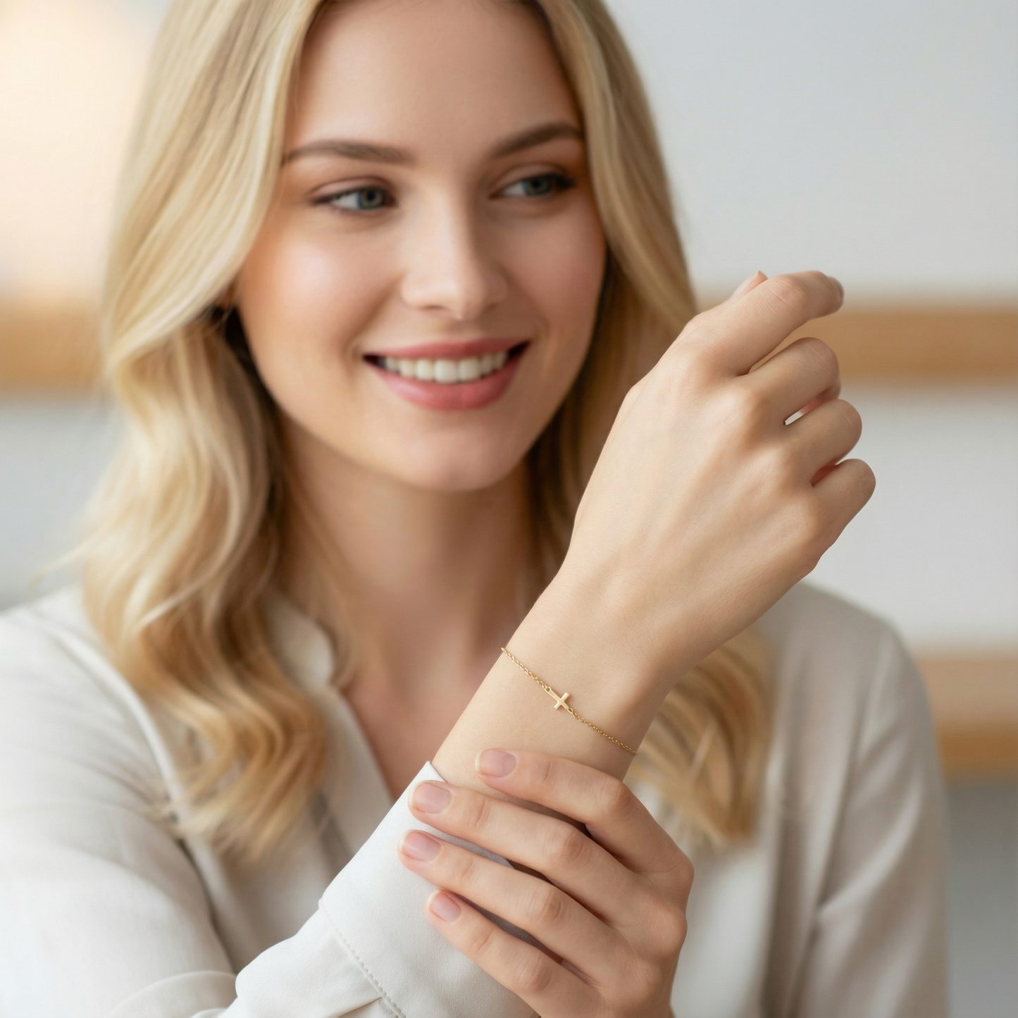 nuvida™ Gold Cross Bracelet