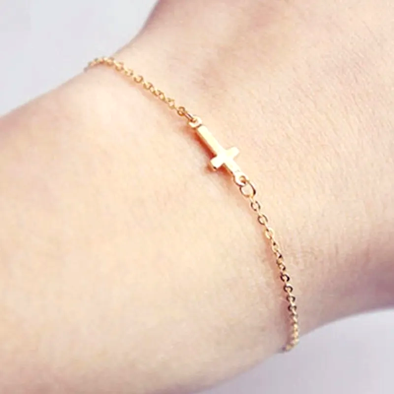 nuvida™ Gold Cross Bracelet